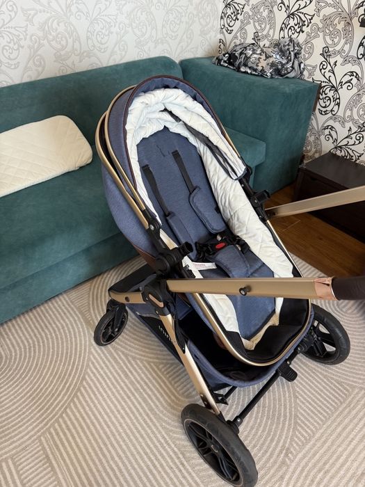 Детска коляска-трансформер