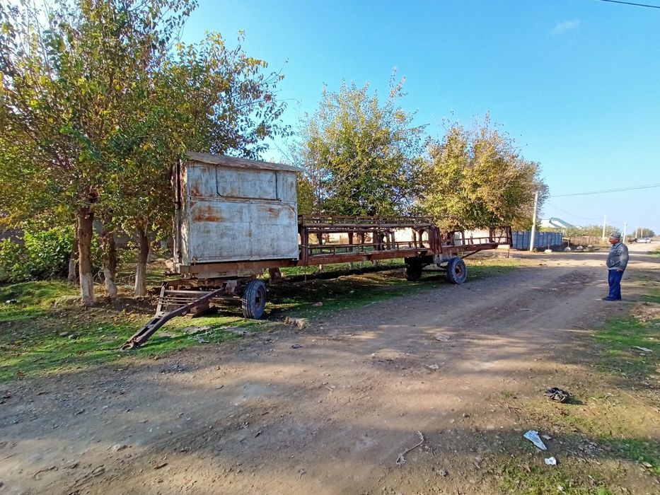Асалари прицепи, бакувват тележка