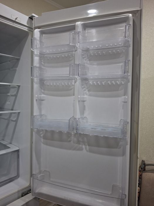 Холодильник  LG б/у