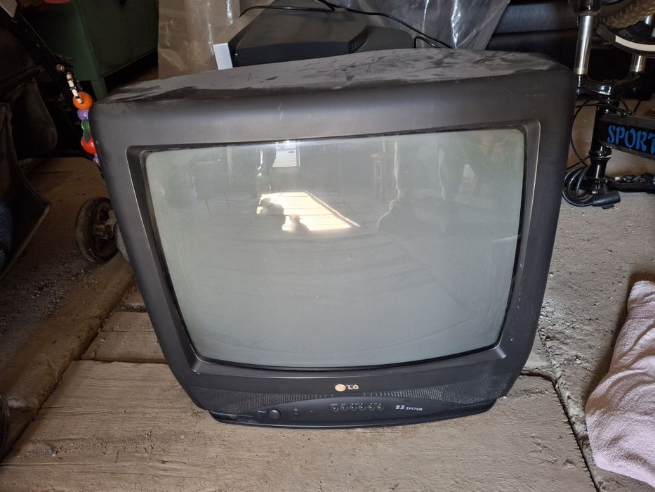 Продам 2 телевизора за 5000 2 сразу