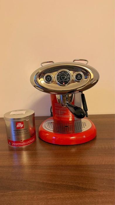 Aparat cafea Illy