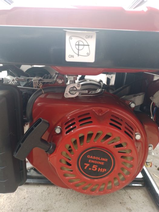 Бензиновый генератор