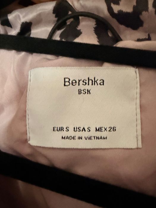 Преходно яке Bershka