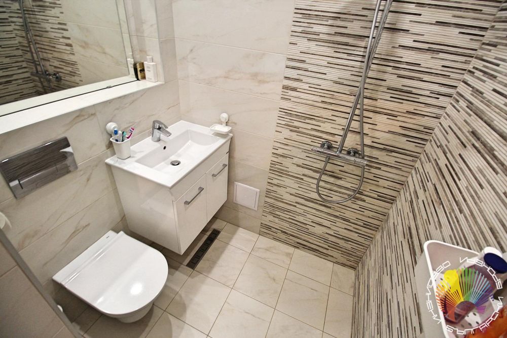 Дава се под наем Двустаен апартамент в Бургас, Център - 64 кв.м за 408 € - Снимка #12