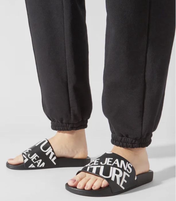 Versace Jeans Couture чехли