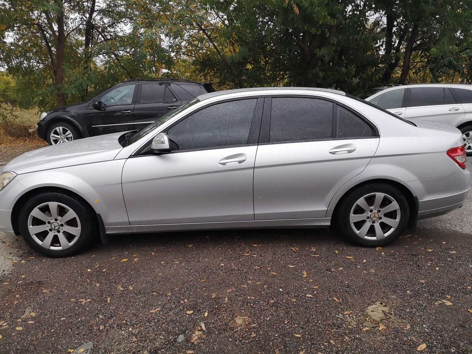 W204 НА ЧАСТИ Mercedes C Class В204 200 CDI 646 ръчка Classic