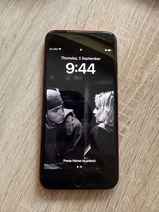 Iphone SE 2020 (Айфон СЕ 2020) 256gb