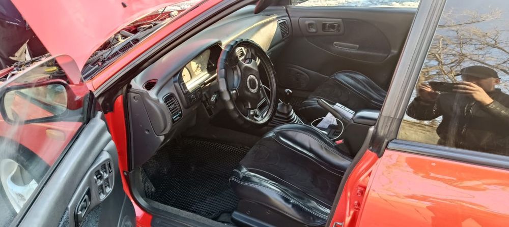 Subaru Impreza  красный