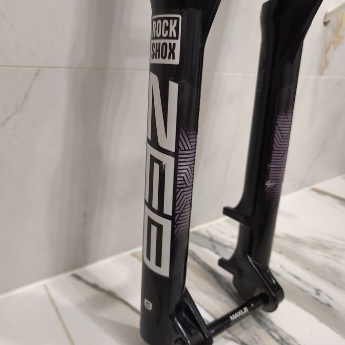 Rock shox Zeb ultimate 29  почти нов