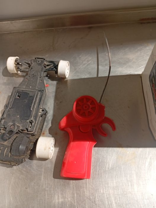 Управляемая машинка для развития ребёнка