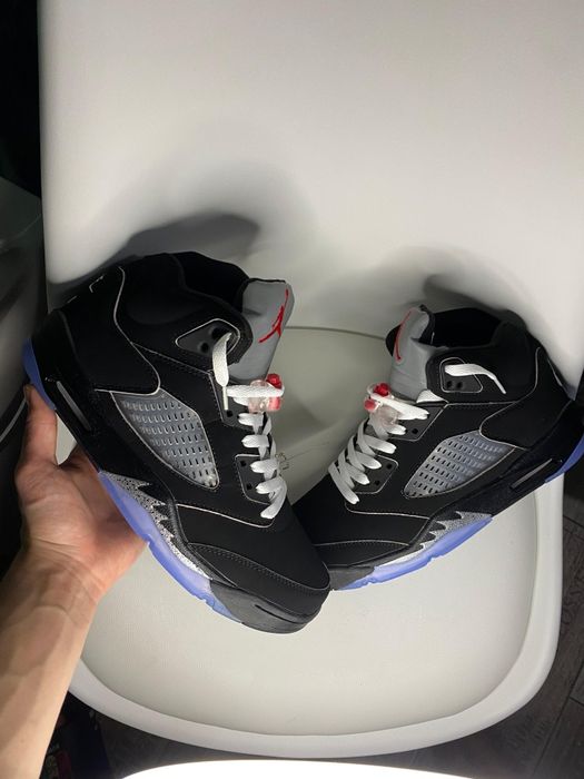 Jordan 5 Retro OG " Black Metallic Reimagined"