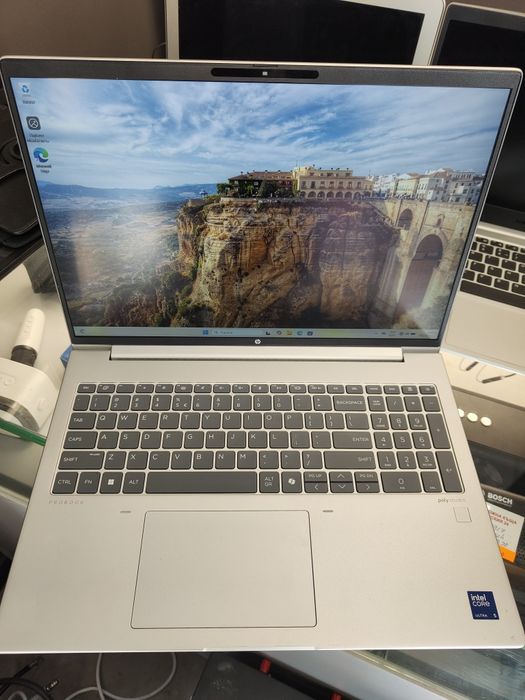 HP ProBook 460 Перфектен