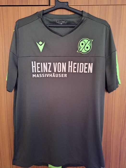 Тениска на Hannover 96 и на Баерн Мюнхен