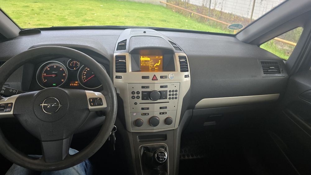 Opel Zafira 7 locuri