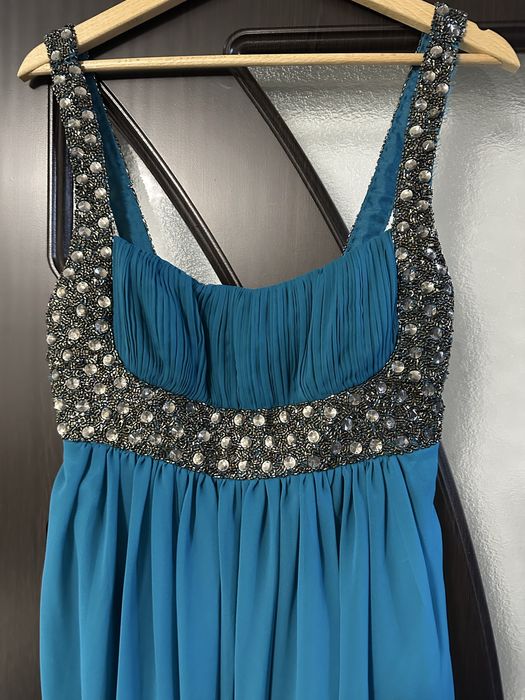 Vand rochie de seara Mango