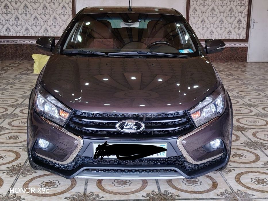 Lada vesta cros 1.8