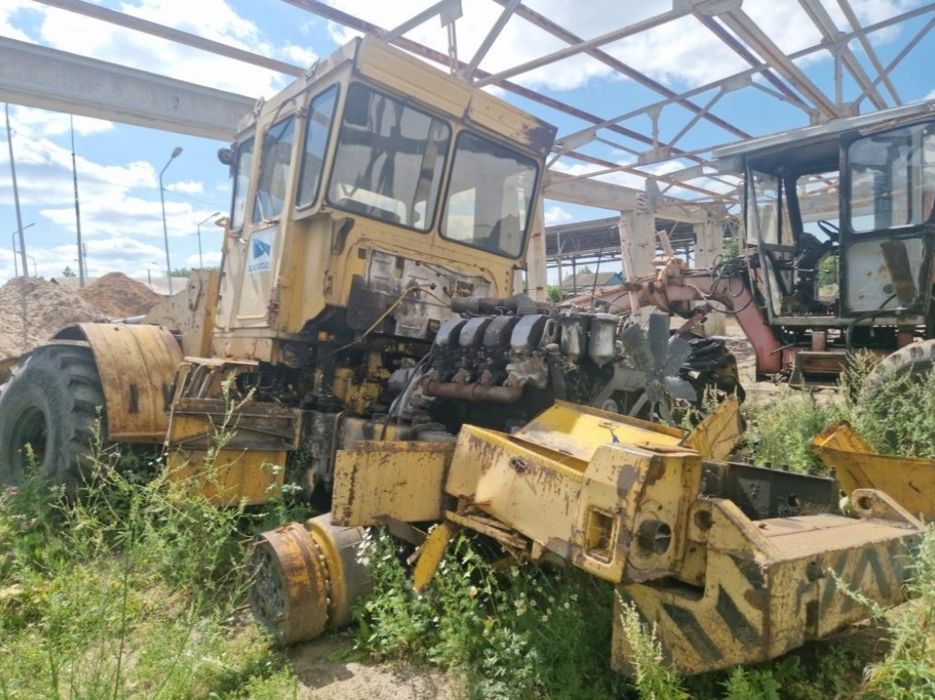 К-702М погрузчик