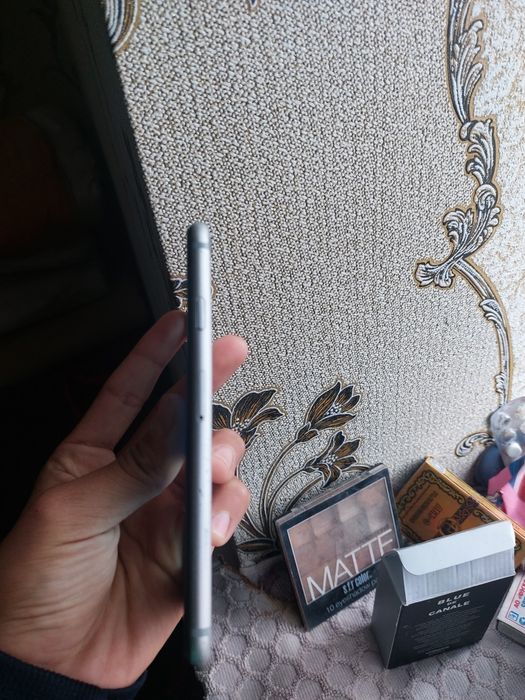 Iphone 6  xotirasi 64gb