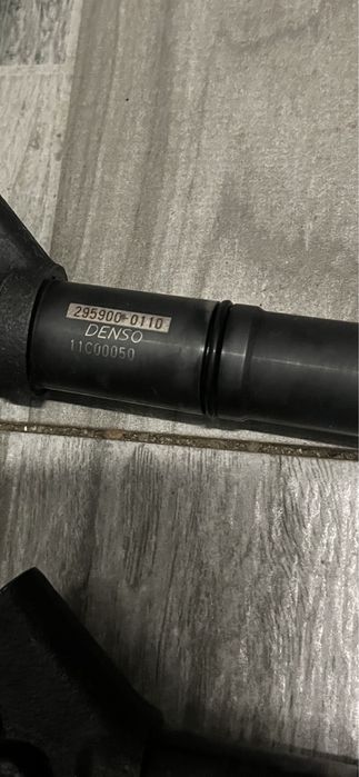 Injectoare Toyota Rav 4 Avensis Corolla Verso 2.2 177Cai D-Cat 130kw