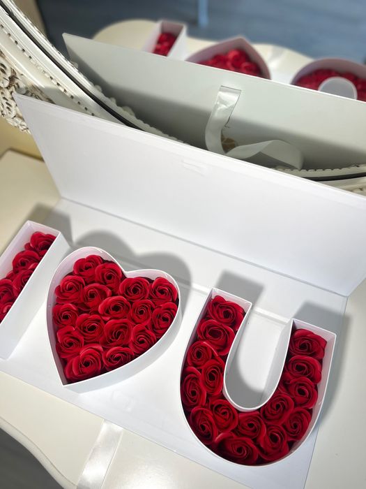 Луксозна LOVE кутия за подарък на любим човек