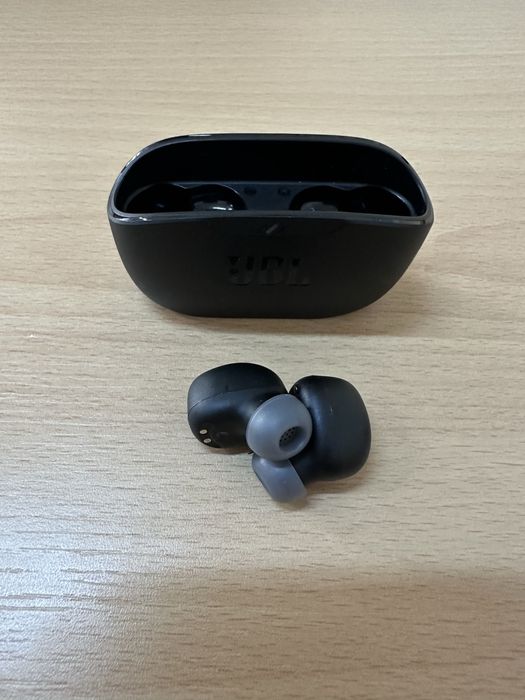 Vând căsti JBL Vibe Buds