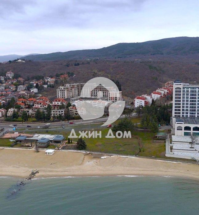 Продава се Двустаен апартамент в к.к. Слънчев бряг - 56 кв.м за 2590 €/кв.м - Снимка #1