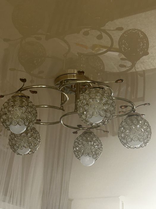 Две люстры. 5 и 3рожковая