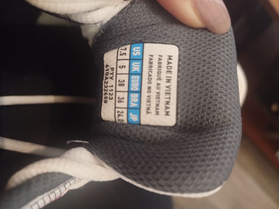 Маратонки Mizuno