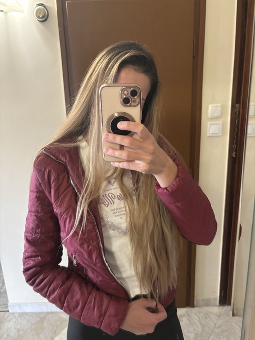 Преходно яке в цвят бордо
