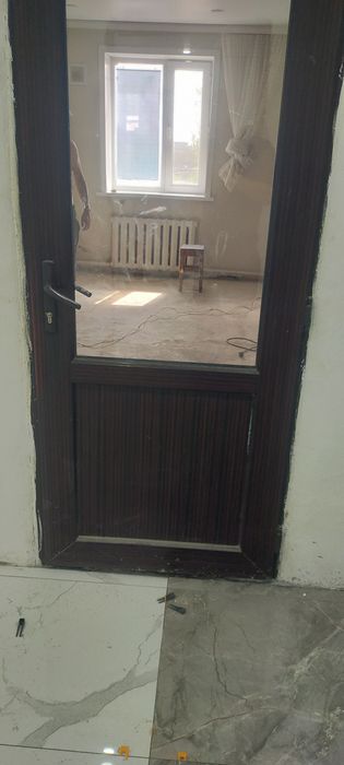 Продам дверь пластиковый