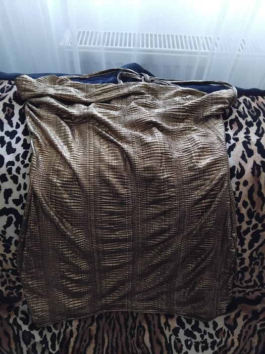 2 perechi pantaloni ,1 maglietă si un maiou