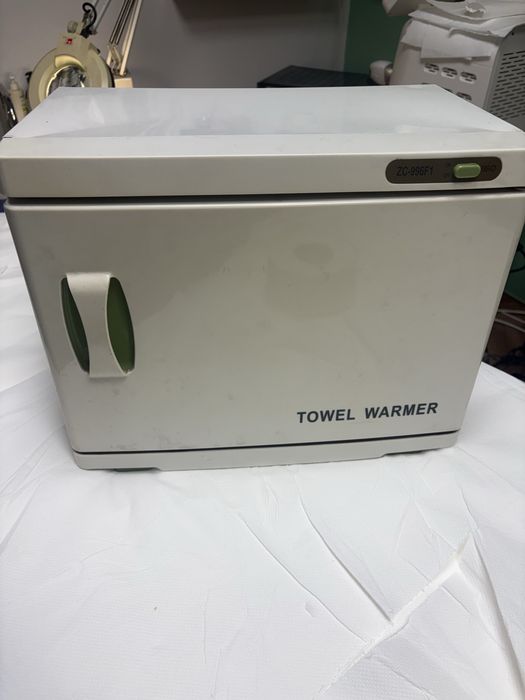 Încălzitor prosoape profesional 16L salon