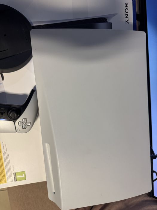 конзола sony PS5 с 1джойстик