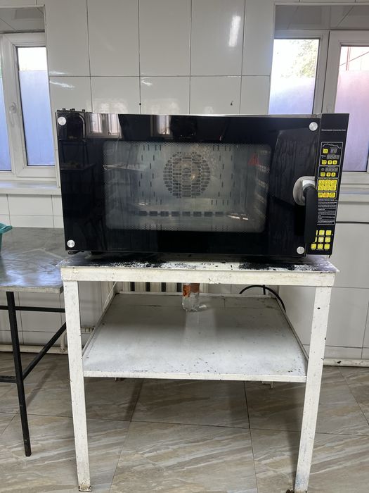 Продается конвекционная  печь