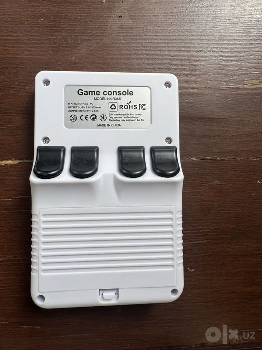 Портативная игровая консоль R36S