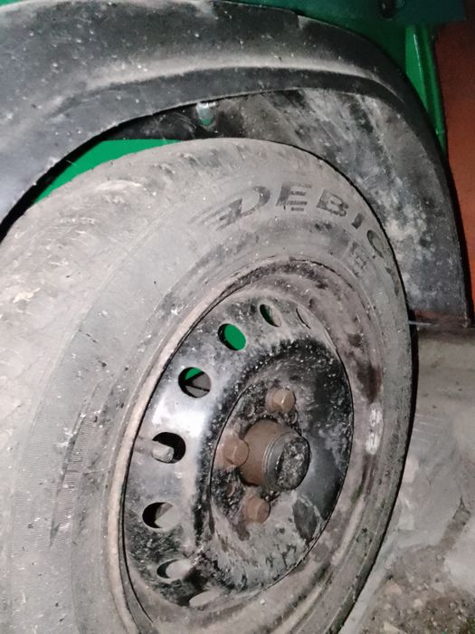 Продавам ремарке за кола