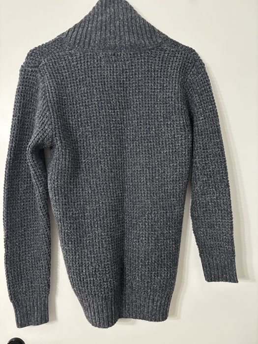 Чисто нов пуловер с шал яка