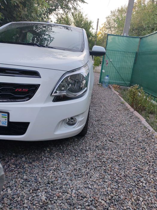 Chevrolet Cobalt белый