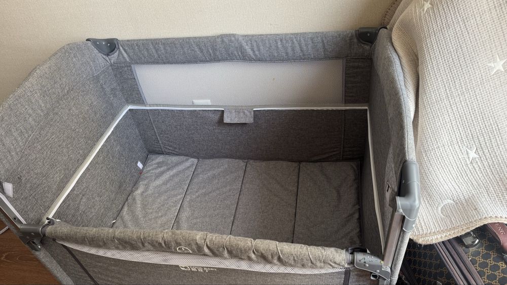 Продам манеж в отличном состоянии