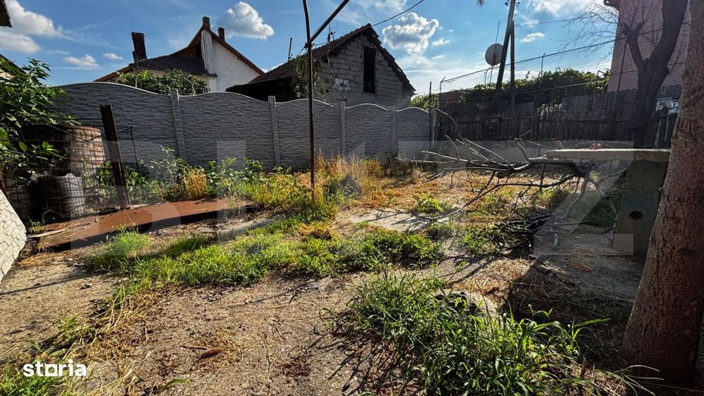Casa 63 mp, teren 175 mp intravilan, toate utilitati, zona Brestei