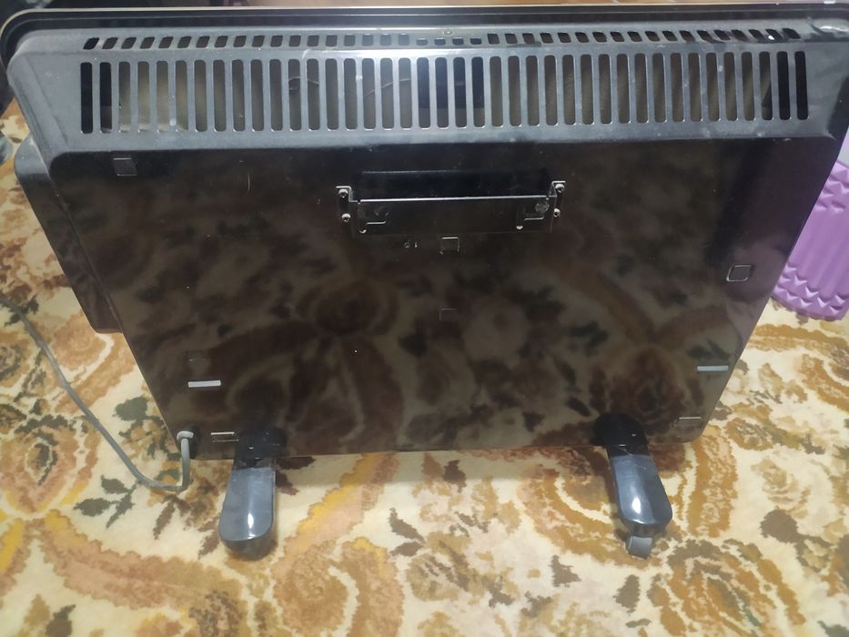 электрический обогреватель-панель (стеклянный конвектор)