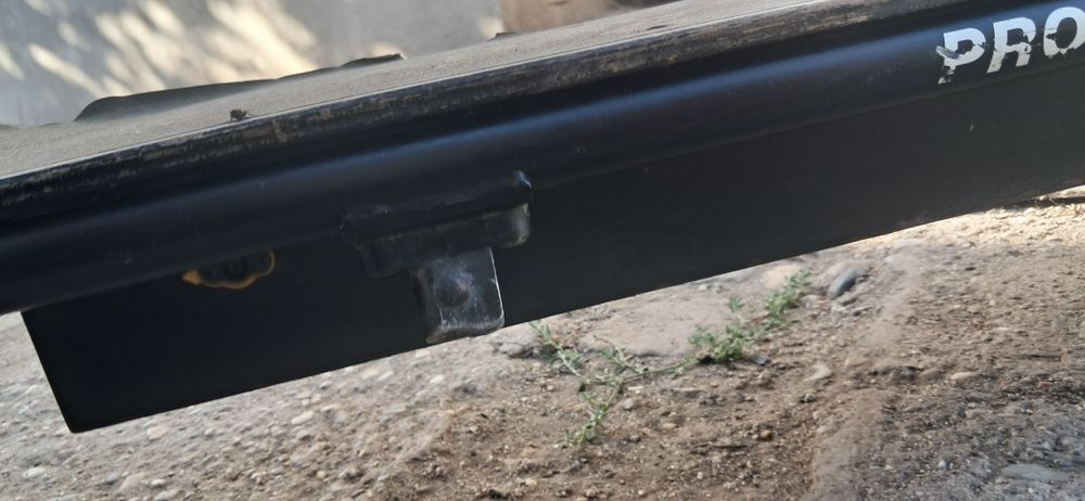 Trotineta apachie nu are nici un defect prinde 25km/h  doar are cricul rupt ,are si  semnalizare  va dau si încărcătorul