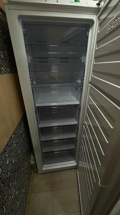 Продам морозильник Beko No frost