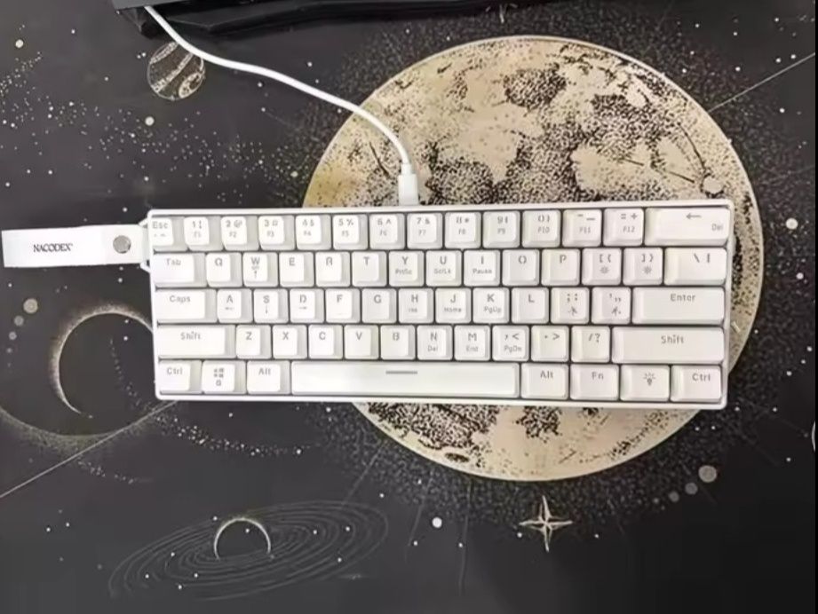 !!!ЧИСТО НОВА!!! Механична клавиатура БЯЛА