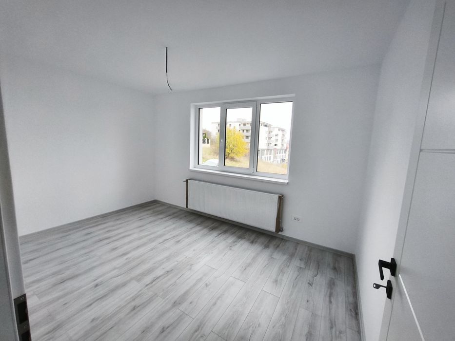 Vând apartament cu 2 camere