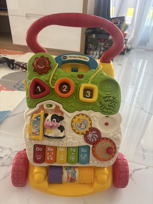 Уолкър за прохождане Vtech с музика