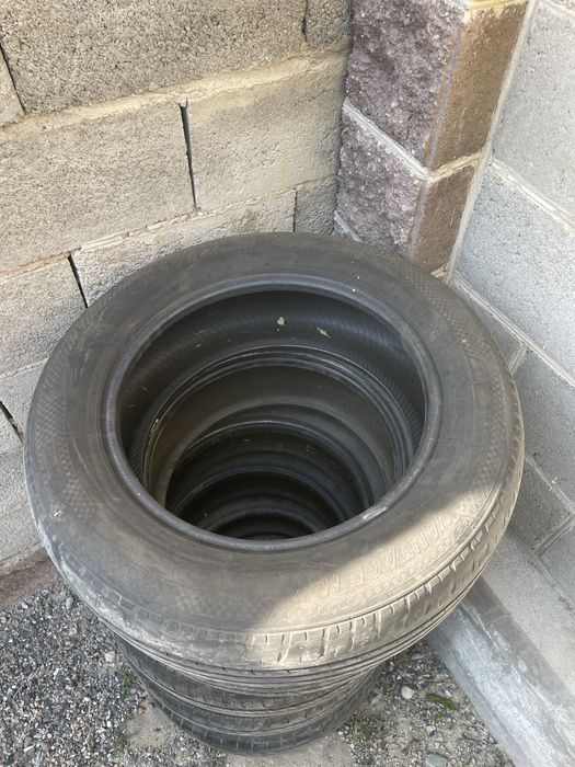 Шины 215/60R16.