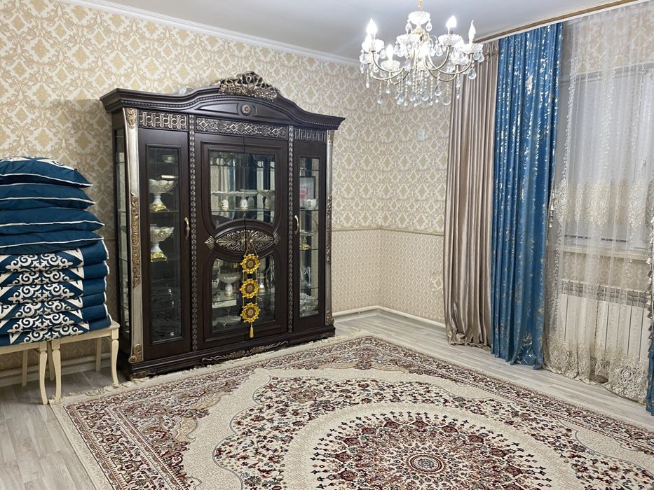 Мебель гостинная комо,сервант