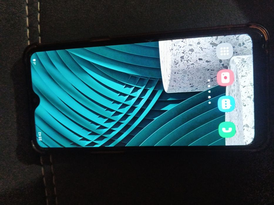 Samsung telefon soriladi