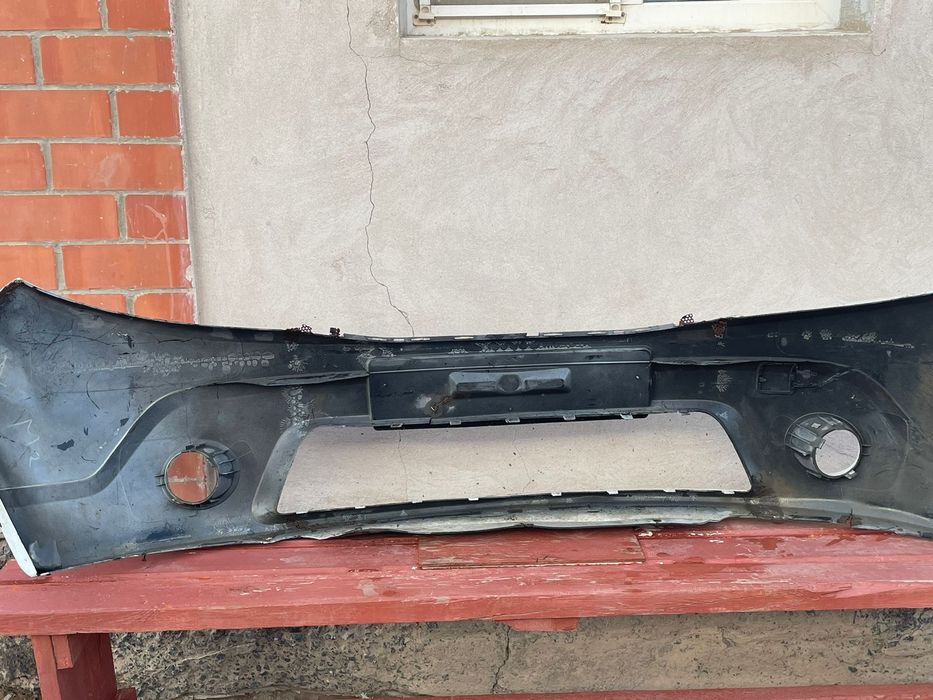 Бампер на рено сандеро